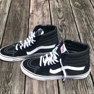 VANS
Men's Ward High Top Sneaker